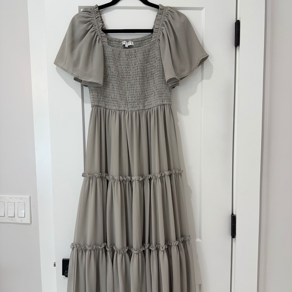 Ivy City Co Women’s Ellie Dress Size S in silver sage